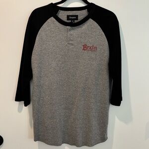 Brixton Gray & Black Three-Quarter Sleeves Henley T-Shirt Medium